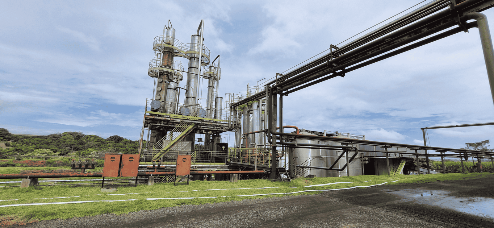 Modern ethanol production plant and industrial facility for biofuel processing in Brazil. BioAtlas Trading.